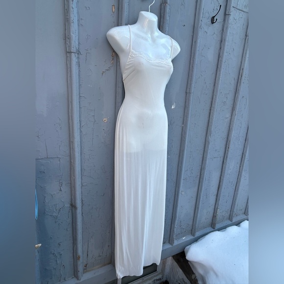 Skims Sheer Cream Maxi Slip, size L - Picture 4 of 9